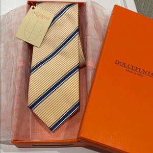 Dolcepunta Men's Yellow & Navy  Striped Tie